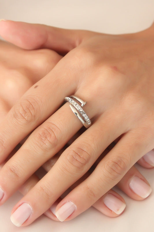 BYK2407 - Gümüş Renk Taşlı Çivi Ayarlanabilir Kadın Yüzük