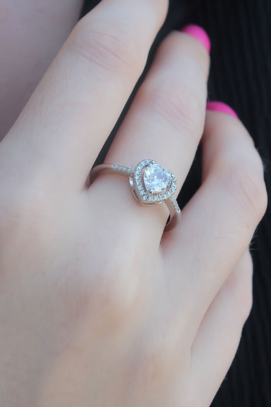 BYK2655 - Gümüş Renk Zirkon Taşlı Kalp Model Charm Pirinç Kadın Yüzük