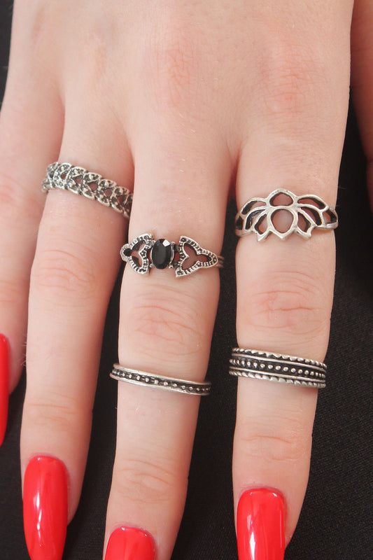 BYK2740 - Gümüş Renk Lotus Model Siyah Kristal Taş Detay Bayan Yüzük Kombin