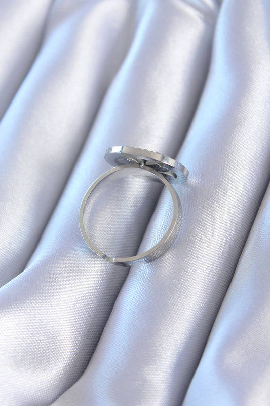 BYK2765 - 316L Çelik Gümüş Renk Zirkon Taşlı Yonca Model Kadın Yüzük