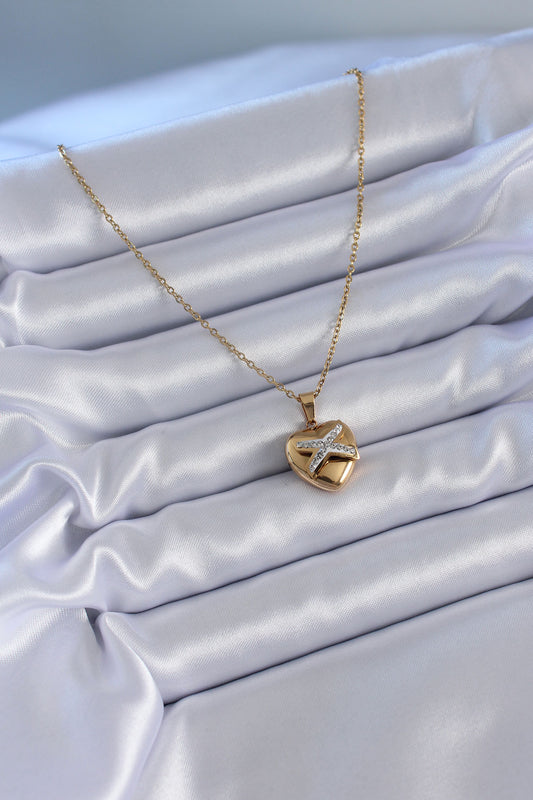 BKO7626 - 316L Çelik Gold Renk Zirkon Detay Kalp Model Kadın Kolye