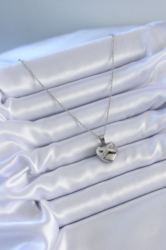 BKO7627 - 316L Çelik Gümüş Renk Zirkon Taşlı Kalp Model Kadın Kolye