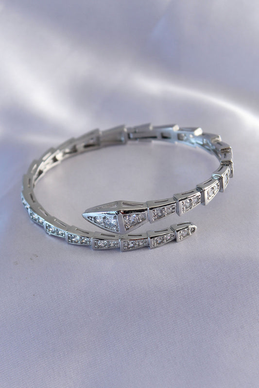 BB5488 - VIP Seri Yılan Model Gümüş Renk Kadın Kelepçe Bileklik