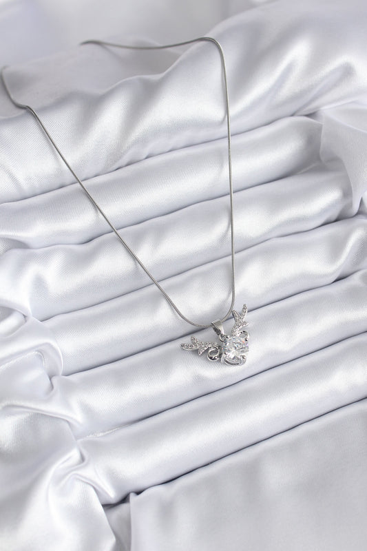 BKO8133 - 316L Çelik Gümüş Renk Zirkon Taşlı Boynuz Model Kadın Kolye