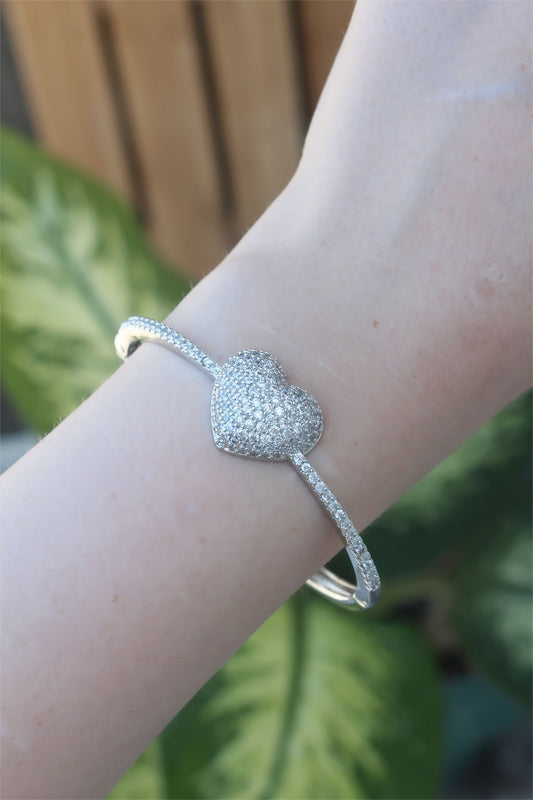 BB6082 - Vip Seri Pirinç Zirkon Taşlı Gümüş Renk Kalp Model Kelepçe