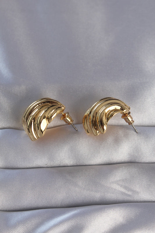 BKP9089 - Pirinç Gold Renk Tırtıklı Bombe Model Küpe