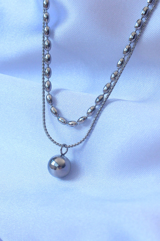 BKO8881 - 316L Çelik Çift Zincirli Gümüş Renk Topçuk Model Kolye