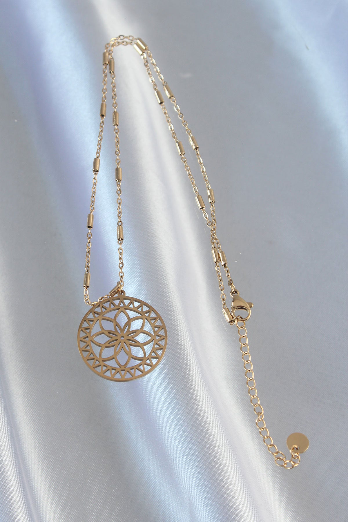 BKO8902 - 316L Çelik Zincir Gold Renk Lotus Model Kolye