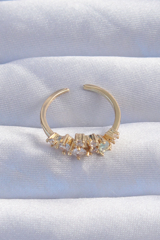 BYK3245 - Pirinç Gold Renk Zirkon Taşlı Damla Detay Ayarlanabilir Yüzük