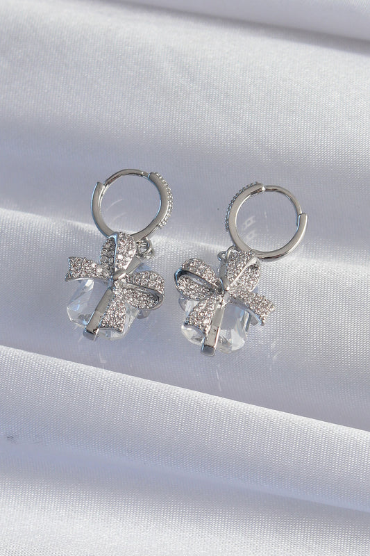 BKP9312 - Pirinç Gümüş Renk İri Zirkon Taşlı Fiyonk Model Halka Küpe