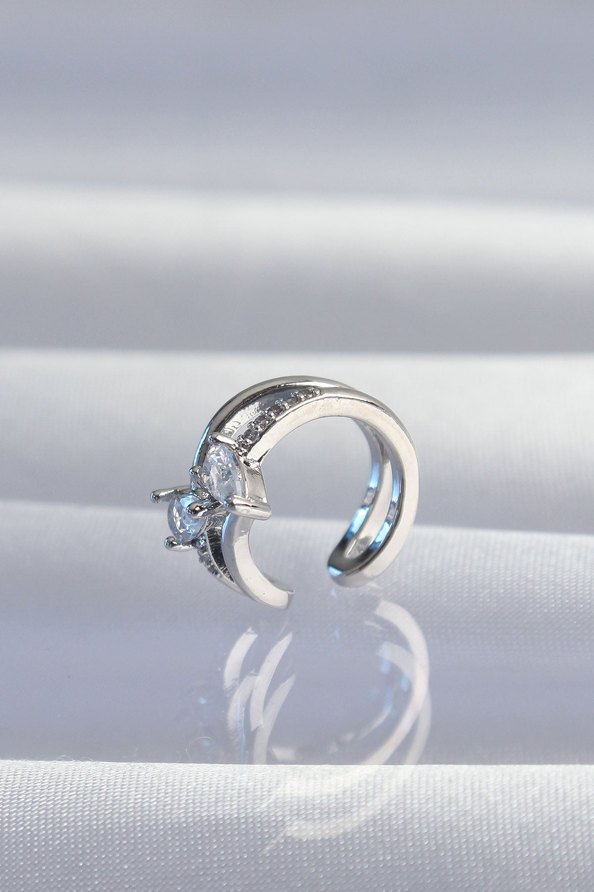 Pirinç Gümüş Renk Zirkon Taşlı Damla Earcuff Küpe - BKP9334