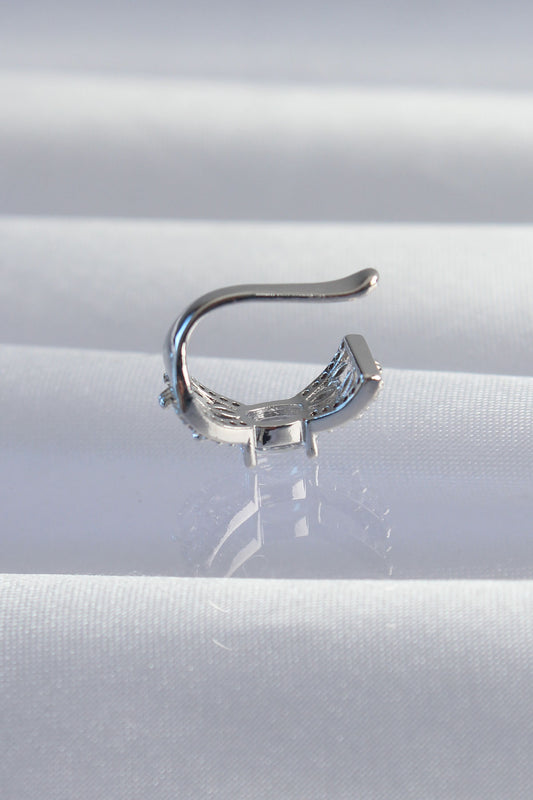 BKP9336 - Pirinç Gümüş Renk Zirkon Taş Kaplama Earcuff Küpe