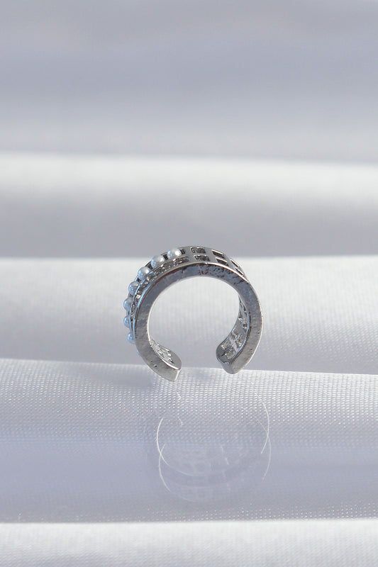 BKP9338 - Pirinç Gümüş Renk İncili Baget Taşlı Earcuff Küpe