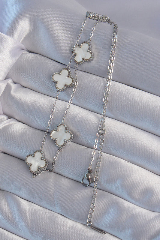 BKO8995 - 316L Çelik Gümüş Renk Beyaz Sedefli Yonca Kolye