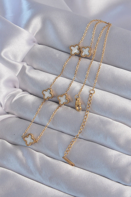 BKO9002 - 316L Çelik Gold Renk Minimal Beyaz Sedefli Yonca Kolye