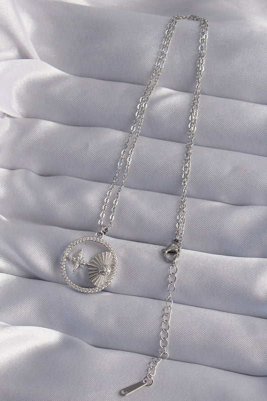 BKO9024 - 316L Çelik Zincir Gümüş Renk Zirkon Taşlı Yıldız Figürlü Oval Kolye