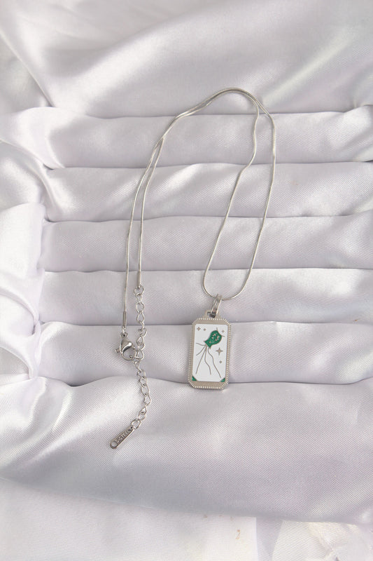 BKO9048 - 316L Çelik Gümüş Renk Beyaz Mineli Tarot Kolye