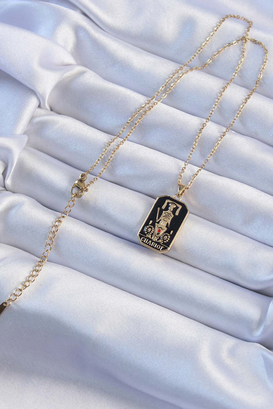BKO9247 - 316L Çelik Zincir Altın Renk Siyah Mineli Tarot Kolye