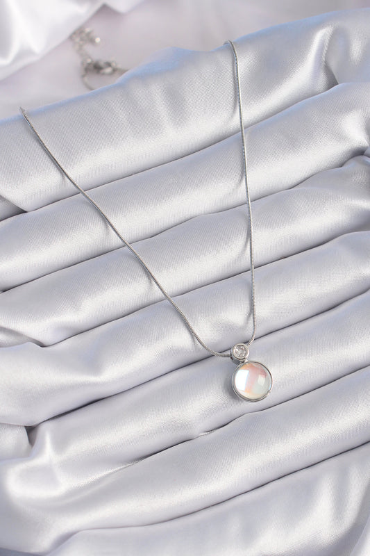 BKO9327 - 316L Çelik Gümüş Renk Beyaz Sedefli Vintage Model Kadın Kolye