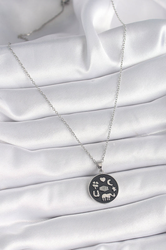 BKO9546 - 316L Çelik Gümüş Renk Siyah Renk Şans Kolyesi