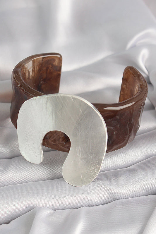 BB6668 - Kahverengi Mermer Desen Akrilik Plastik Gümüş Plaka Model Vintage Kadın Bilezik