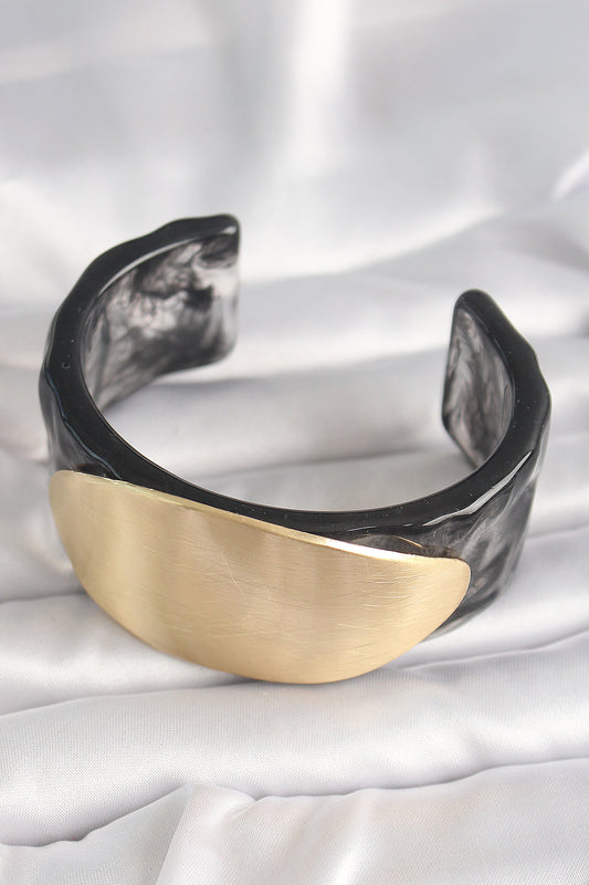 BB6683 - Siyah Mermer Desen Akrilik Plastik Gold Oval Plaka Model Vintage Kadın Bilezik