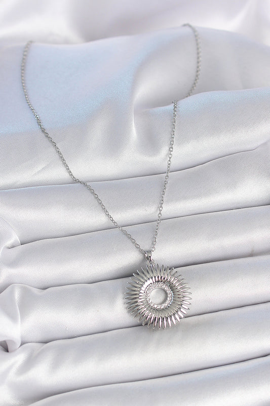 BKO10046 - 316L Çelik Gümüş Renk Zincir Zirkon Taşlı Nova Yıldız Model Kadın Kolye