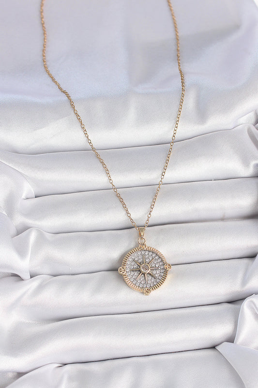 BKO10093 - 316L Çelik Gold Renk Zirkon Taşlı Pusula Model Kadın Kolye