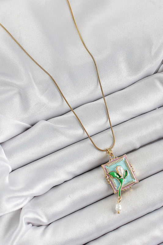 BKO10280 - 316L Çelik Zincir Turkuaz Sanatsal Portre Sallantılı İnci Detaylı Lale Model Gold Renk Kadın Kolye