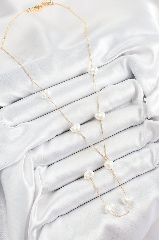 BKO10335 - Pirinç İncili Kalp Figürlü Y Model Gold Renk Kadın Kolye