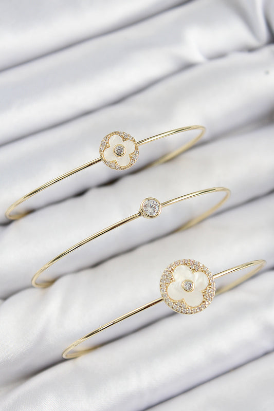 BB7336 - Pirinç Zirkon Taşlı Yonca Model Gold Renk Vip 3'lü Kadın Bileklik