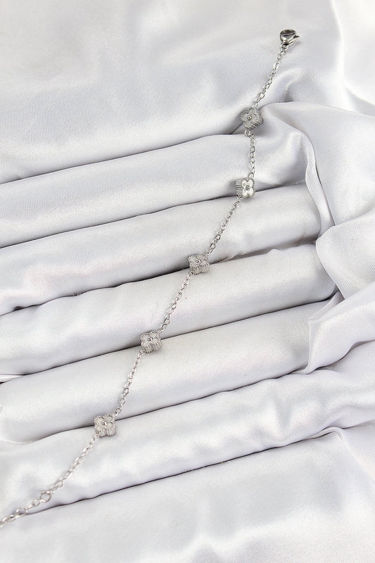 BB7362 - 316L Çelik Yonca Model Gümüş Renk Kadın Bileklik