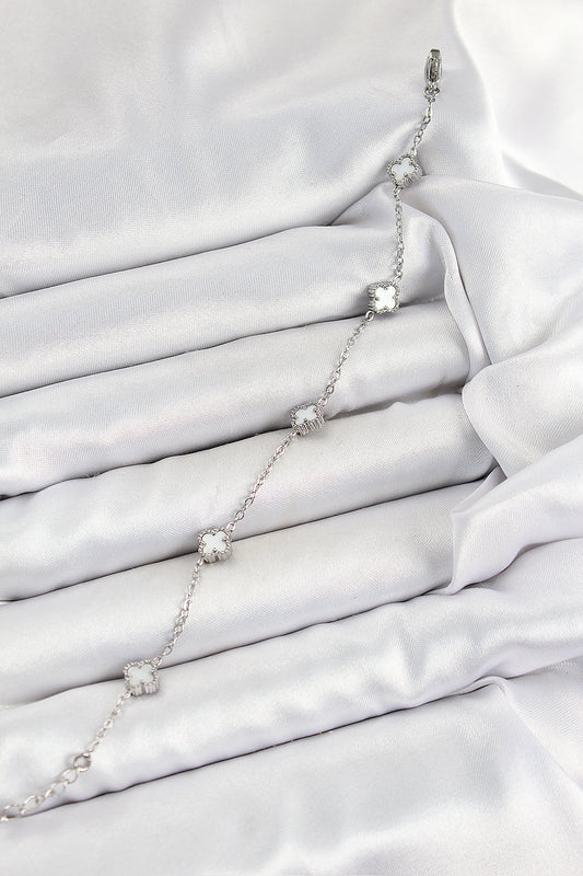 BB7361 - 316L Çelik Beyaz Sedef Yonca Model Gümüş Renk Kadın Bileklik