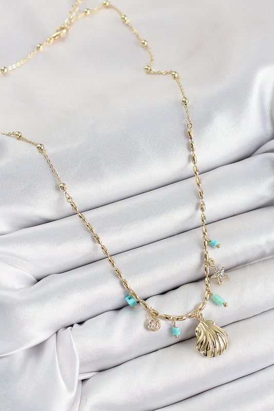 BKO10368 - Pirinç Zirkon Taşlı Deniz Kabuğu Model Gold Renk Kadın Kolye