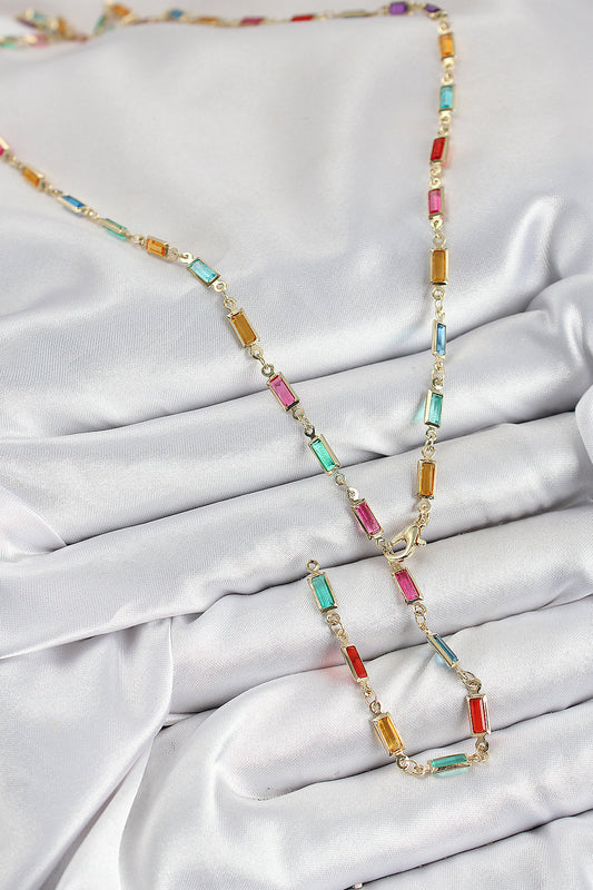 BKO10384 - Pirinç Renkli Zirkon Taşlı Dikdörtgen Model Gold Renk Kadın Y Kolye