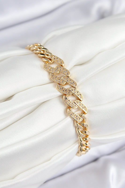 BB7549 - Pirinç Zirkon Taşlı Ezme Küba Zincir Model Gold Renk Kadın Bileklik