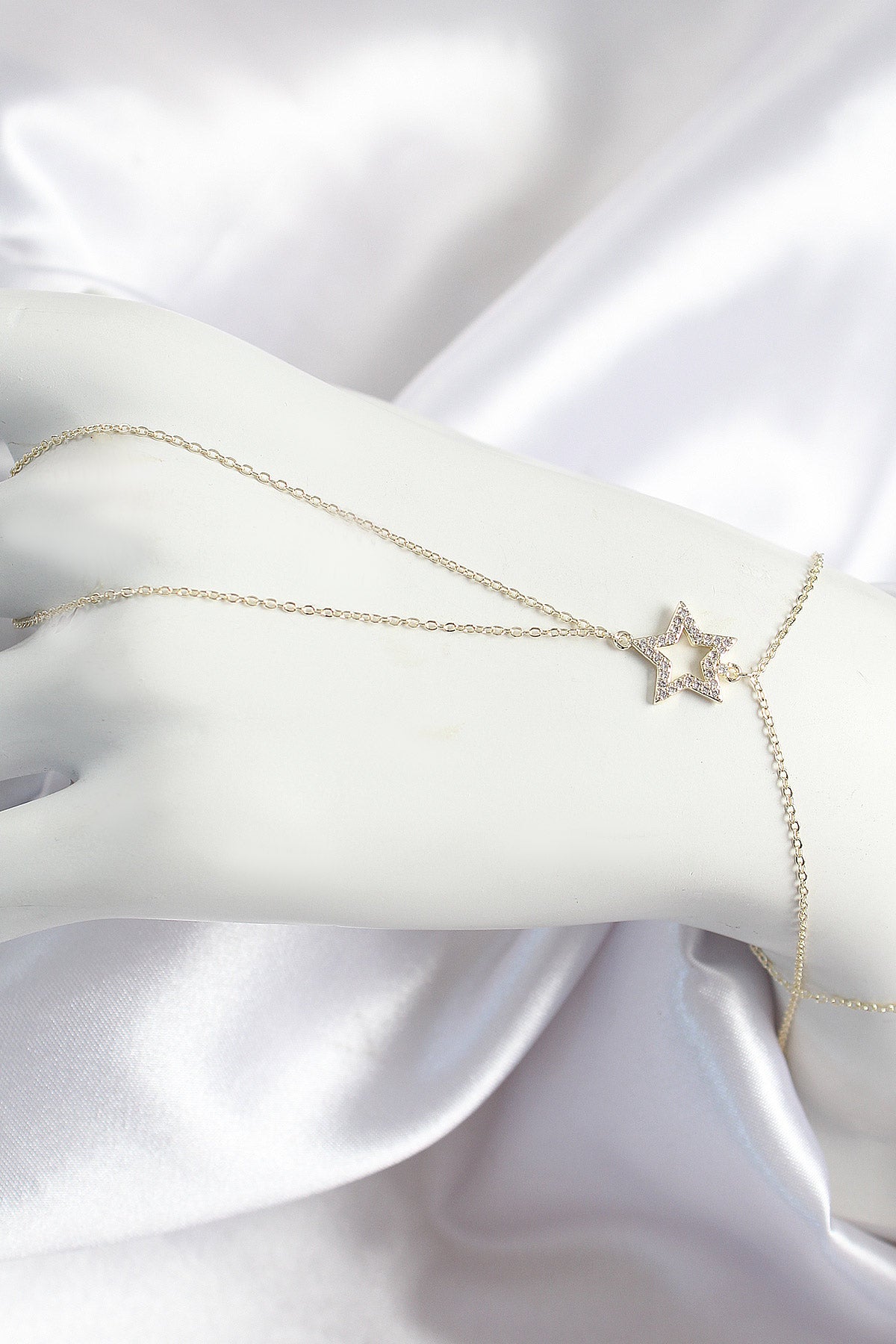 SN701 - Pirinç Zirkon Taşlı Yıldız Model Gold Renk Kadın Şahmeran