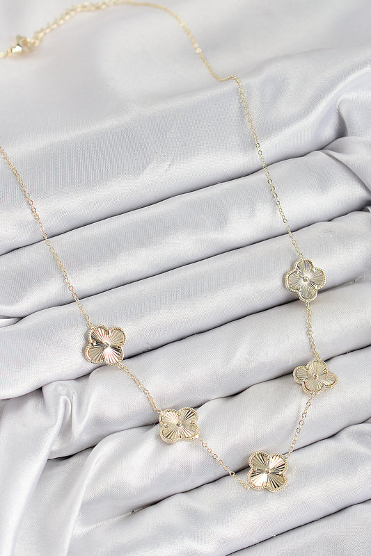 BKO10484 - Pirinç VIP Yonca Model Gold Renk Kadın Kolye