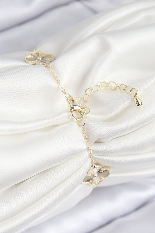 BB7783 - VIP Pirinç Yonca Model Gold Renk Kadın Bileklik