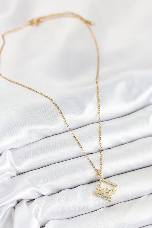 BKO10540 - 316L Çelik Zirkon Taşlı Yıldız Model Gold Renk Kadın Kolye