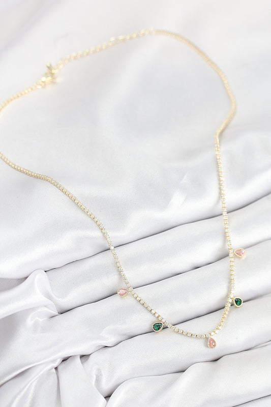 BKO10545 - Pirinç Zirkon Taşlı Su Yolu Damla Model Gold Renk Kadın Kolye