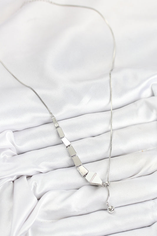 BKO10553 - Pirinç Yılan Model Gümüş Renk Asansörlü Kadın Kolye