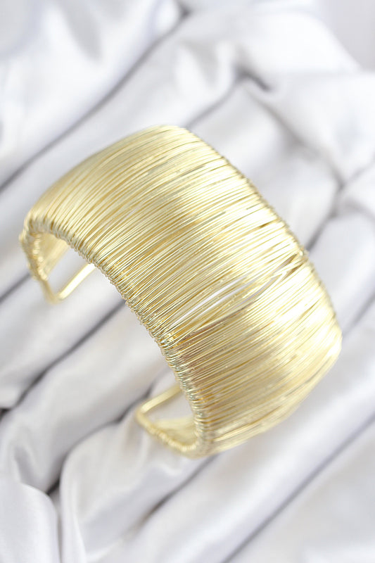 BB7893 - Pirinç Tel Sarma Model Gold Renk Kadın Bileklilk