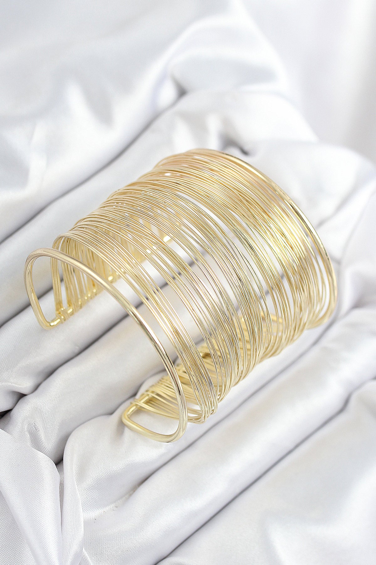 BB7895 - Pirinç Tel Sarma Model Gold Renk Kadın Bileklilk