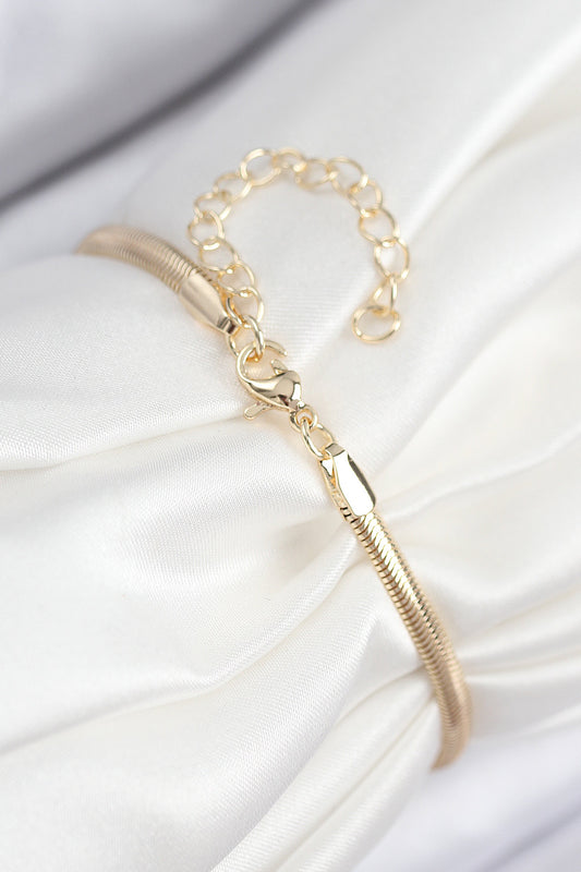 BB7897 - Pirinç Zirkon Taşlı Yonca Model Gold Renk Kadın Bileklik