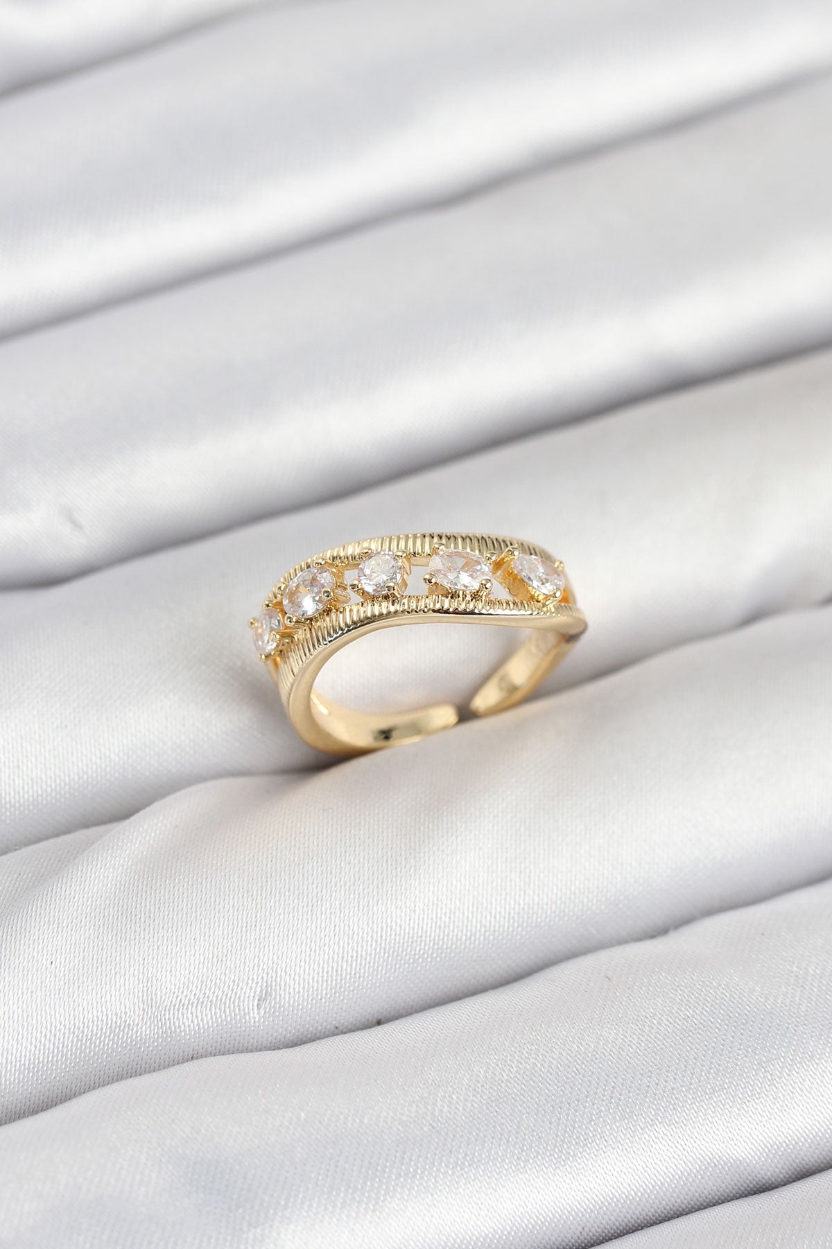 Pirinç Gold Renk Zirkon Taşlı Kadın Yüzük - BYK3872