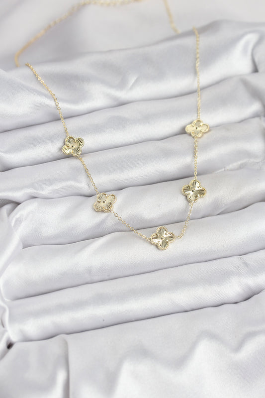 BKO10561 - Pirinç Gold Renk Yonca Kadın Kolye