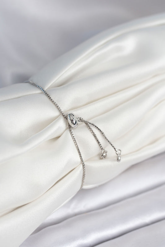 BB8012 - Çiçek Model Asansörlü Gümüş Renk Kadın Bileklik