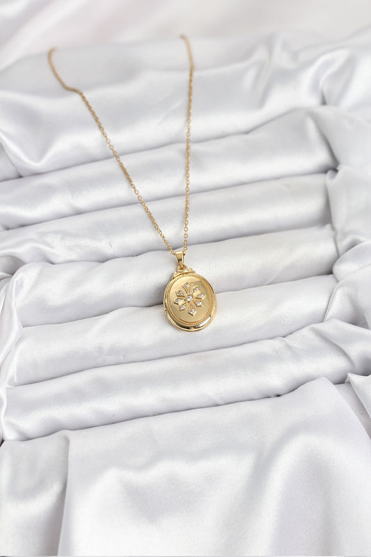 BKO10626 - 316L Çelik Zincir Gold Renk Kapaklı Açılabilir Model Kadın Kolye