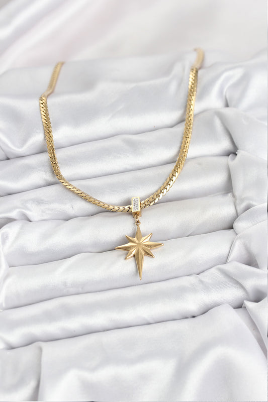 BKO10627 - 316L Çelik Zincir Gold Renk Kutup Yıldızı Model Kadın Kolye